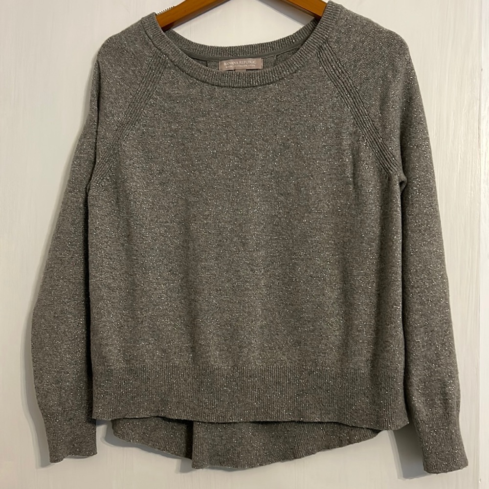 Women’s Banana Republic sweater